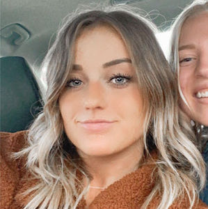 Meet your Posher, Alyx